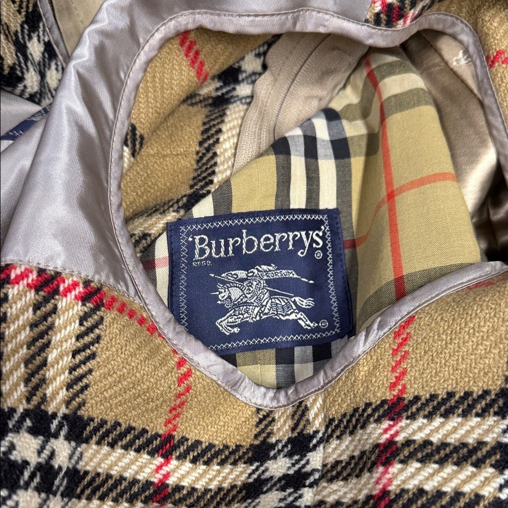 VINTAGE Burberry Beige Trench Coat for Women 10 Long - Picture 13 of 16